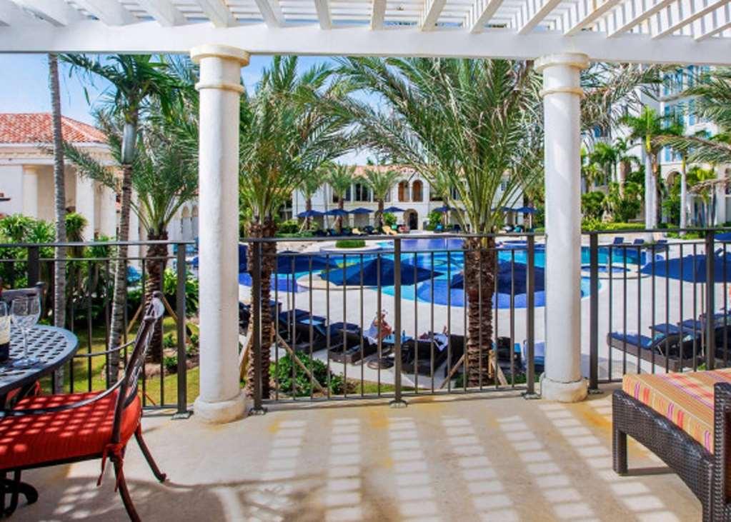 Отель The Regent Grand Грейс-Бэй Экстерьер фото